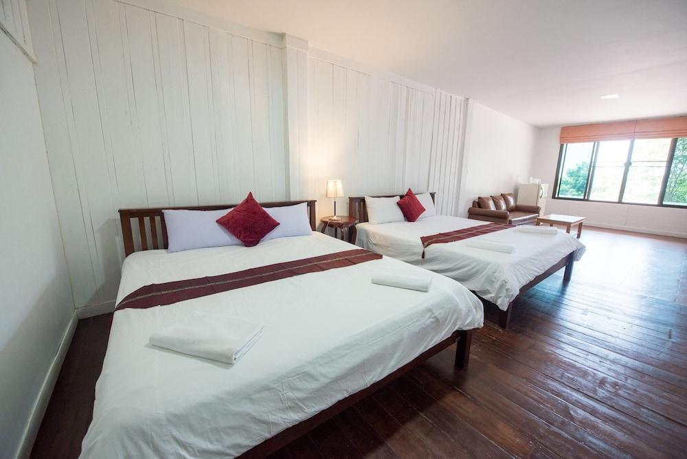 Baansuan Aokhai Beach Resort Mae Phim Bagian luar foto