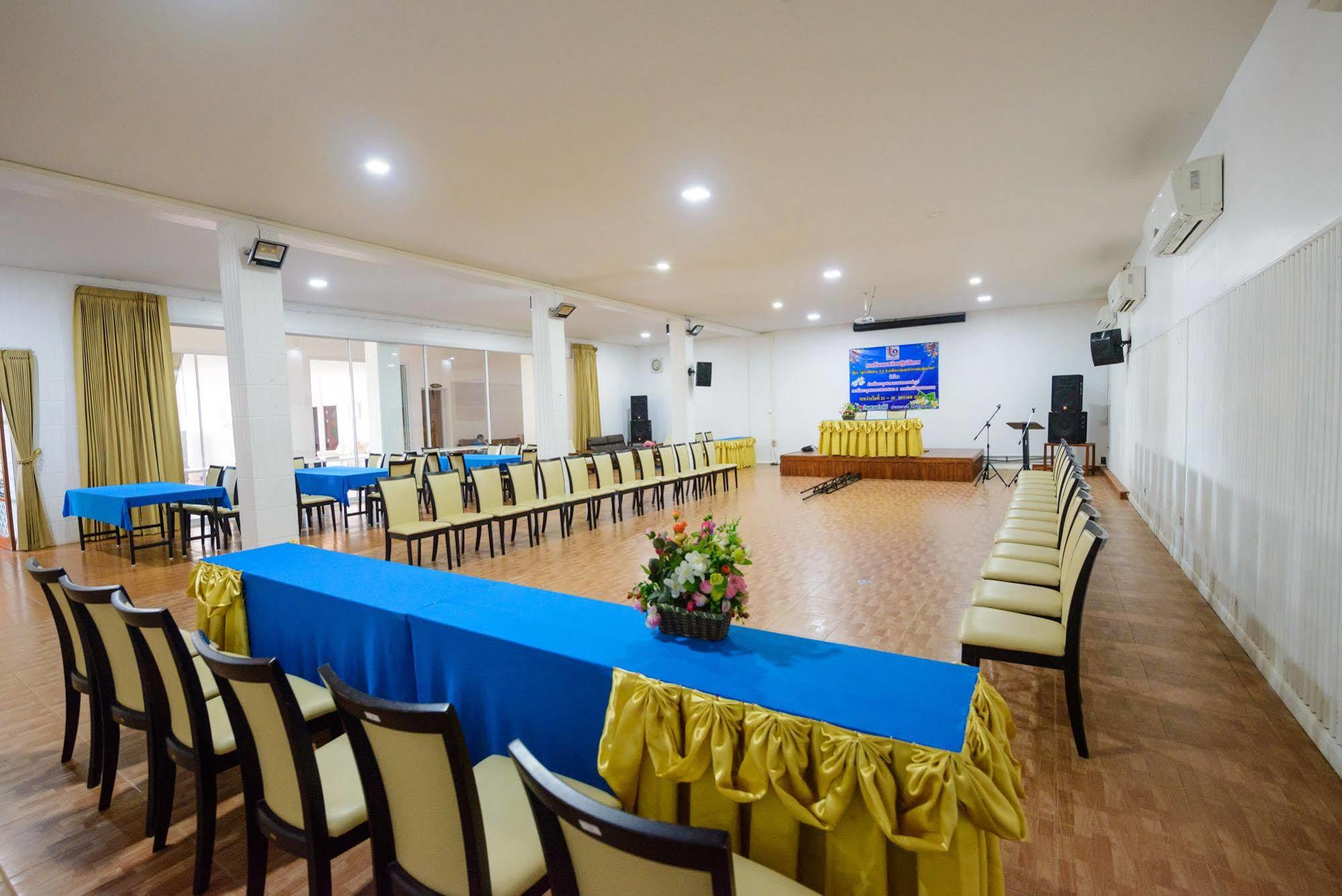Baansuan Aokhai Beach Resort Mae Phim Bagian luar foto